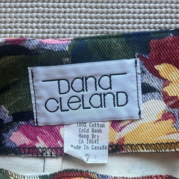 Vintage Floral Pencil Skirt 100% Cotton Made in Canada - Picture 4 of 6